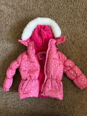 Weatherproof Girls' Hot Pink Heart Puffer Jacket with Faux Fur Hood size 4T